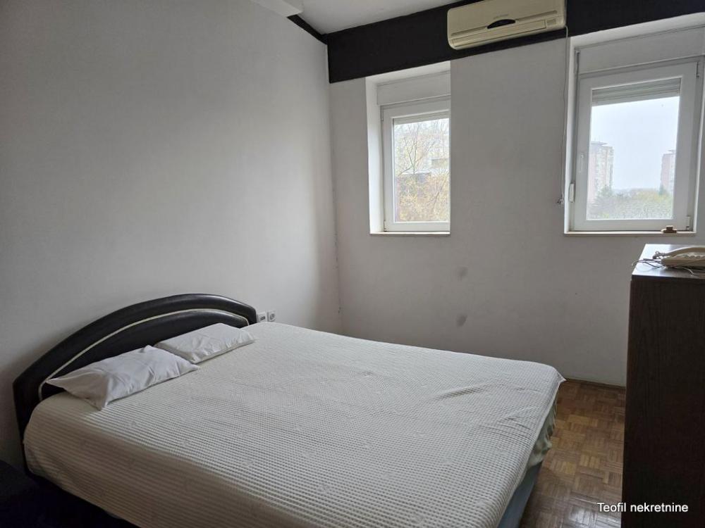 Stan na prodaju u Beogradu, Prvomajska, cetvorosoban, 93m2, cena 220000 evra