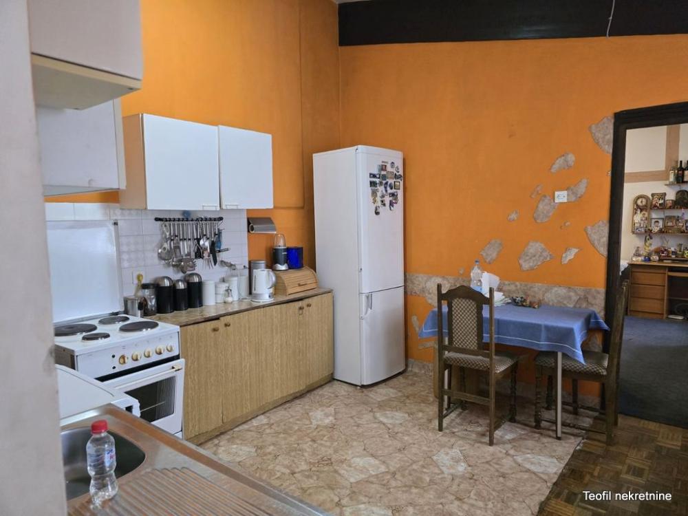 Stan na prodaju u Beogradu, Prvomajska, cetvorosoban, 93m2, cena 220000 evra