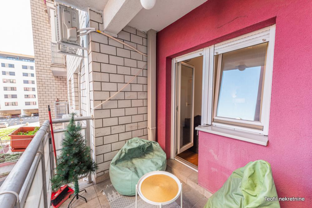 Stan na prodaju u Beogradu, Novi Beograd blok 63, jednosoban, 37m2, cena 150000 evra