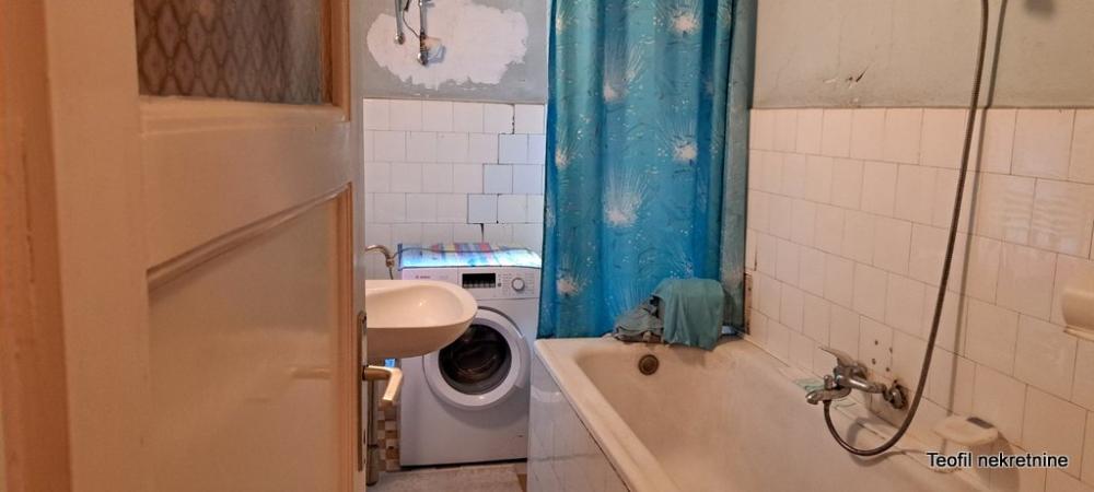 Stan na prodaju u Beogradu, Savski venac, cetvorosoban, 101m2, cena 365000 evra