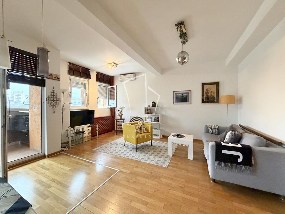 Stan na prodaju u Beogradu, Vračar, trosoban, 84m2, cena 299000 evra