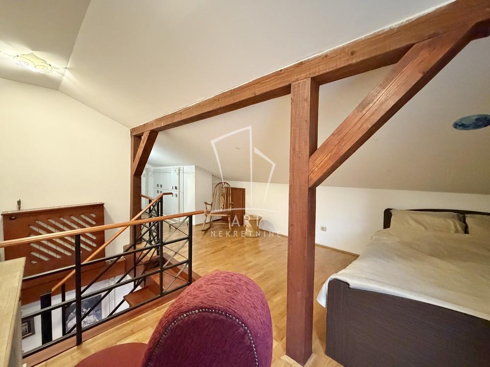 Stan na prodaju u Beogradu, Vračar, trosoban, 84m2, cena 299000 evra