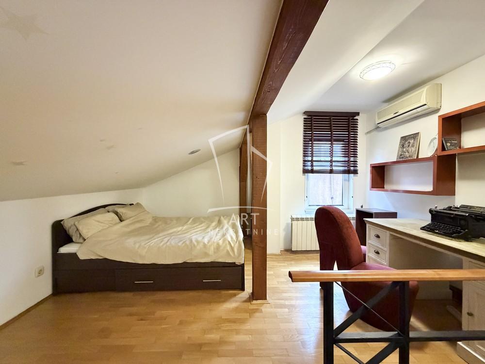 Stan na prodaju u Beogradu, Vračar, trosoban, 84m2, cena 299000 evra