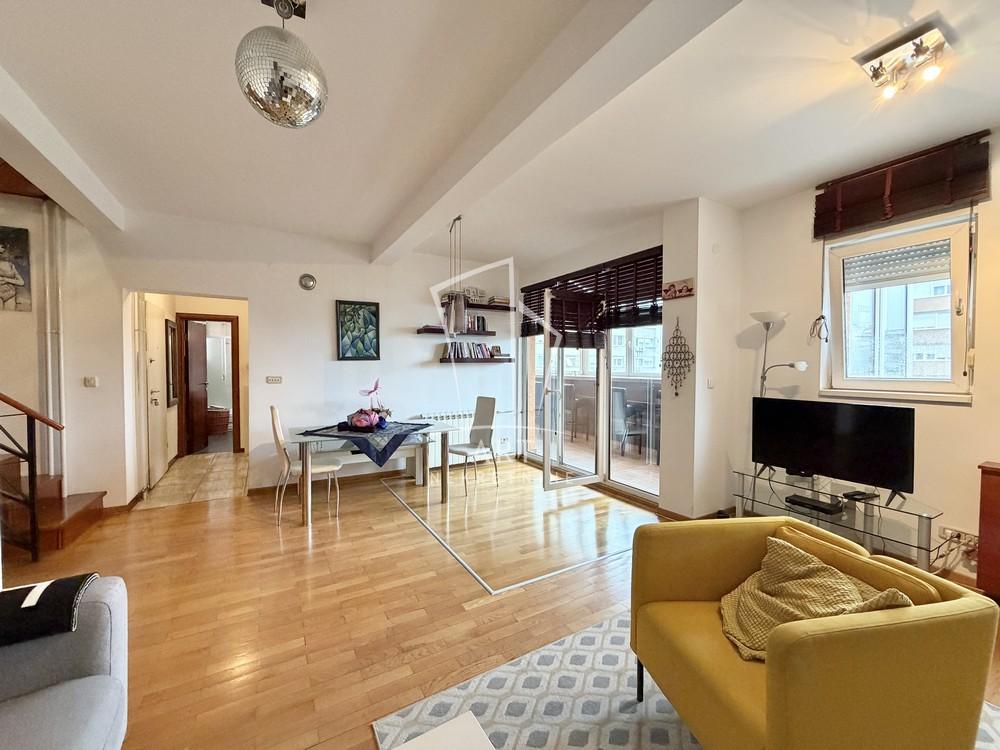 Stan na prodaju u Beogradu, Vračar, trosoban, 84m2, cena 299000 evra