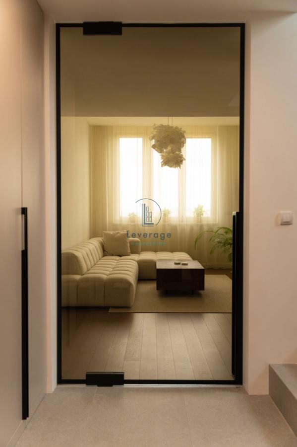 Stan na prodaju u Beogradu, 135m2, cena 212135 evra