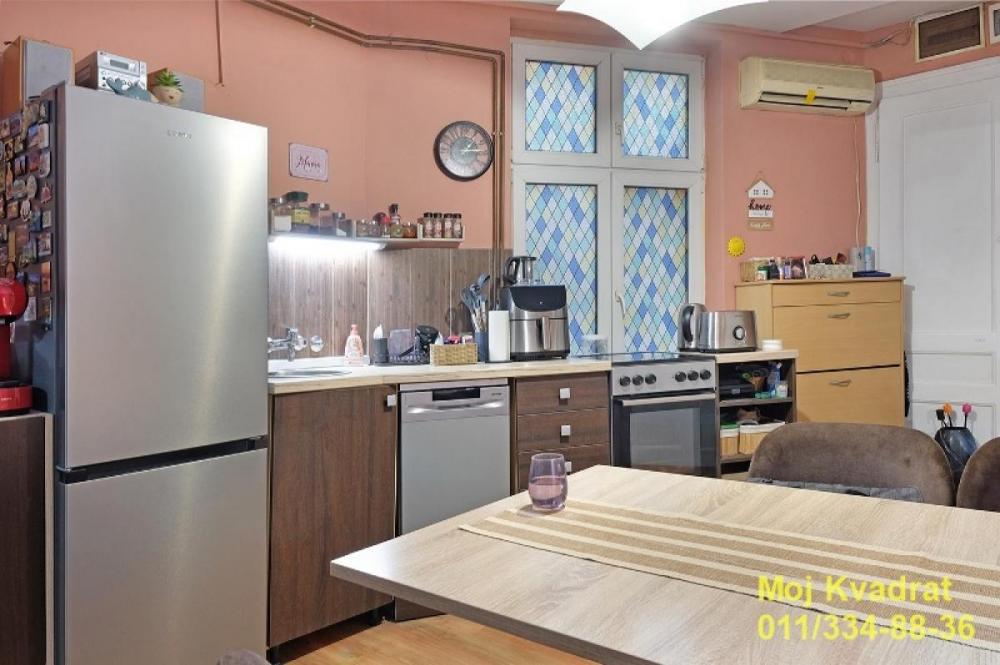 Stan na prodaju u Beogradu, Skadarlija, cetvorosoban, 77m2, cena 310000 evra