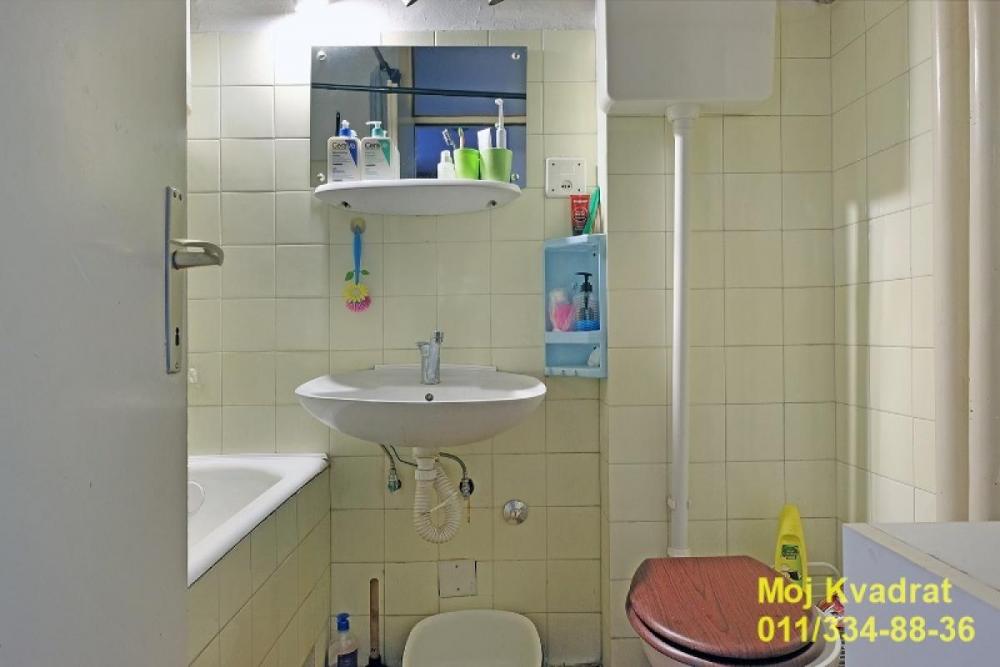 Stan na prodaju u Beogradu, Novi Beograd blok 63, trosoban, 87m2, cena 235000 evra