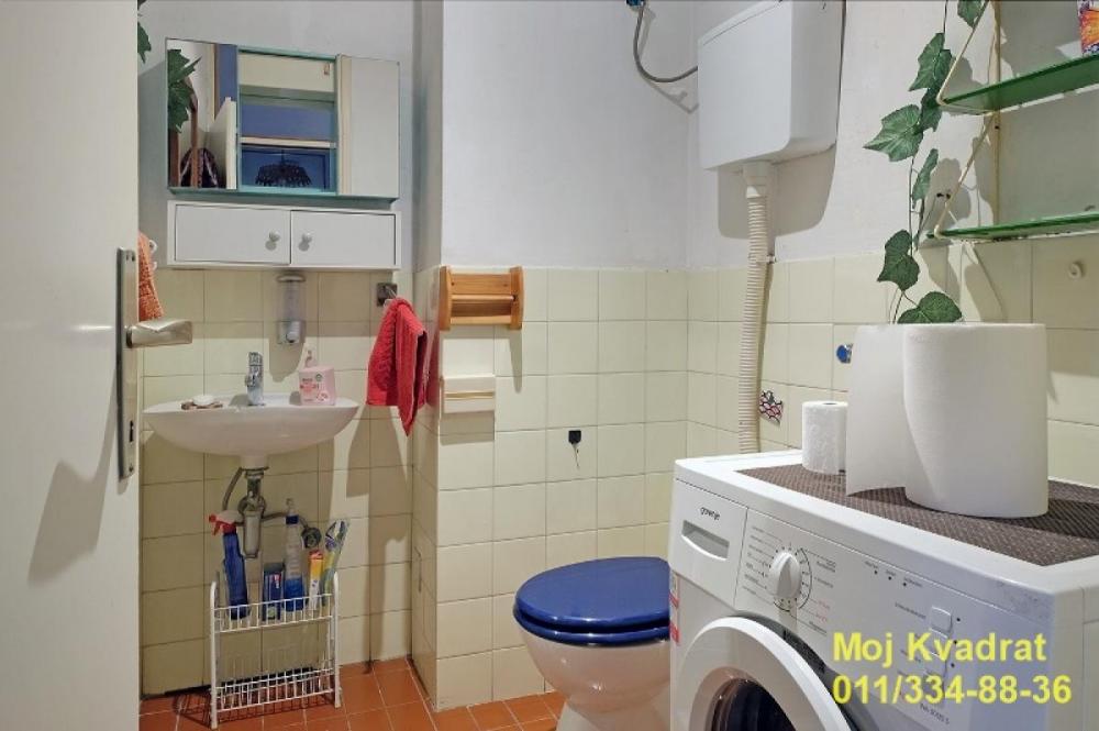 Stan na prodaju u Beogradu, Novi Beograd blok 63, trosoban, 87m2, cena 235000 evra