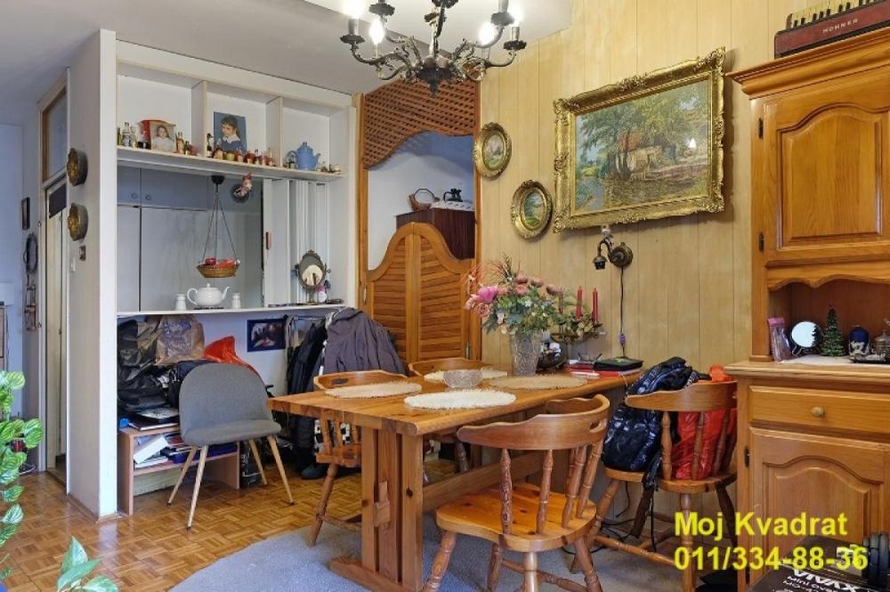 Stan na prodaju u Beogradu, Novi Beograd blok 63, trosoban, 87m2, cena 235000 evra