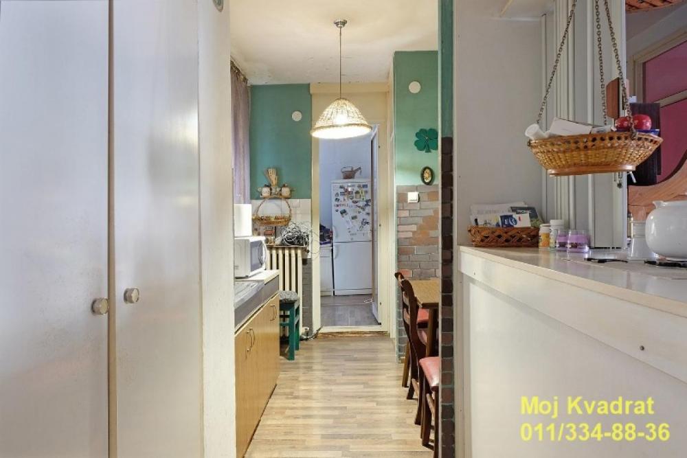 Stan na prodaju u Beogradu, Novi Beograd blok 63, trosoban, 87m2, cena 235000 evra