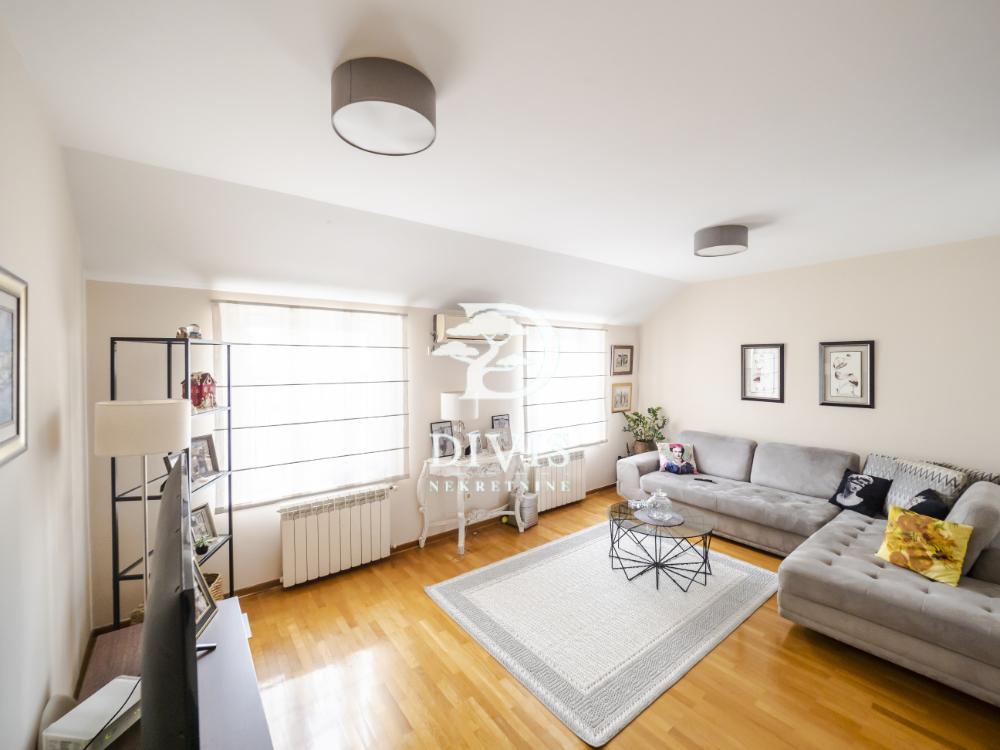 Stan na prodaju u Beogradu, Lion, trosoban, 94m2, cena 352000 evra