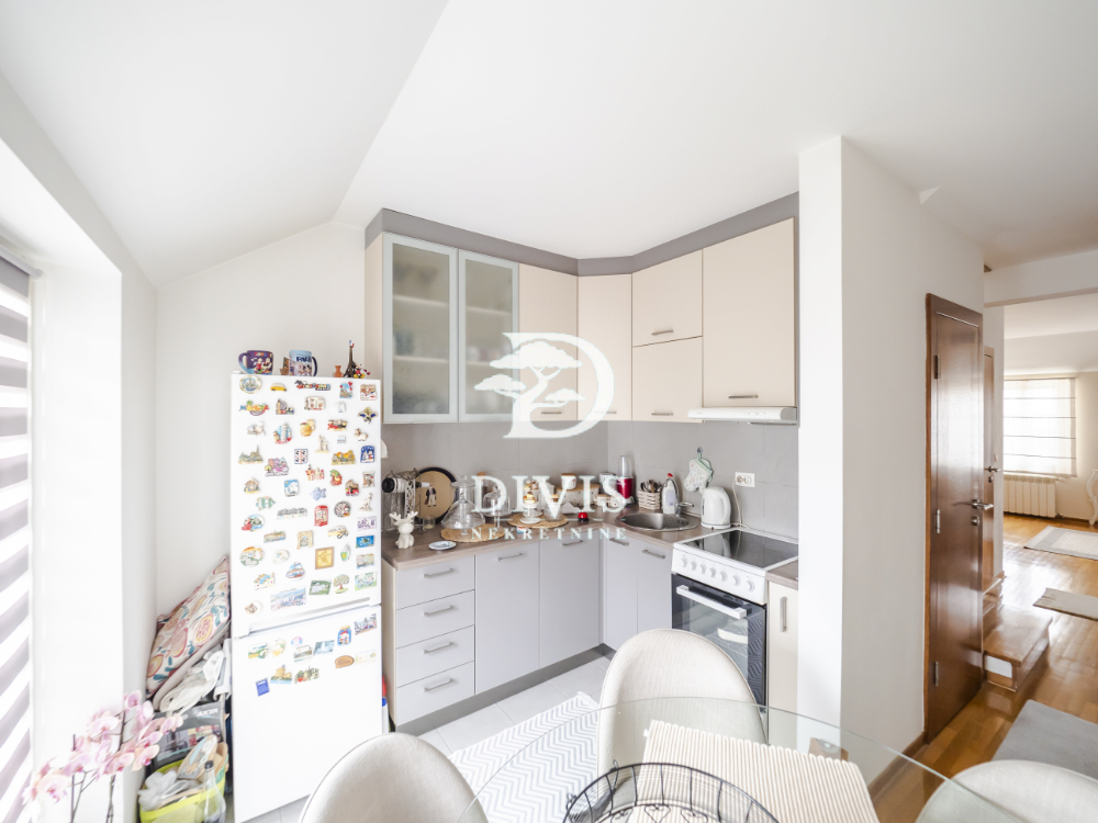 Stan na prodaju u Beogradu, Lion, trosoban, 94m2, cena 352000 evra