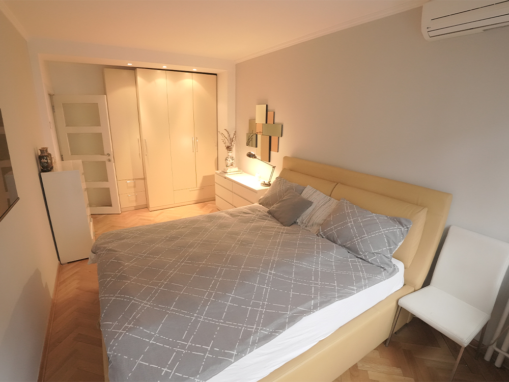 Stan na prodaju u Beogradu, Vračar (Hram), trosoban, 81m2, cena 395000 evra