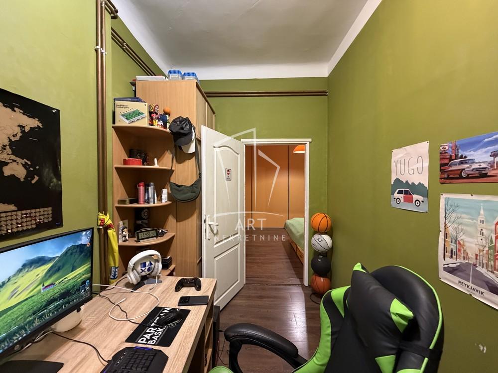 Stan na prodaju u Beogradu, Stari grad, cetvorosoban, 69m2, cena 310000 evra