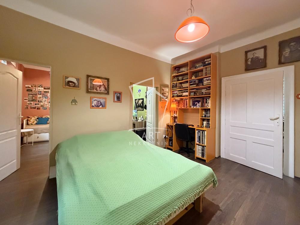 Stan na prodaju u Beogradu, Stari grad, cetvorosoban, 69m2, cena 310000 evra