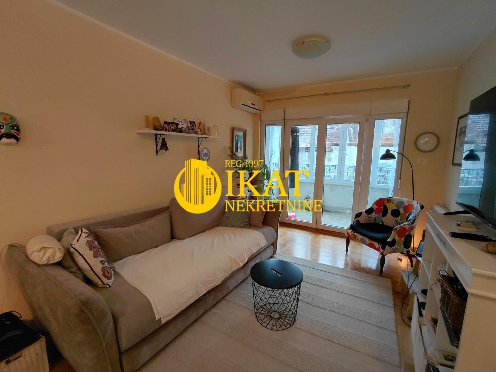 Stan na prodaju u Beogradu, Zvezdara, trosoban, 61m2, cena 220000 evra