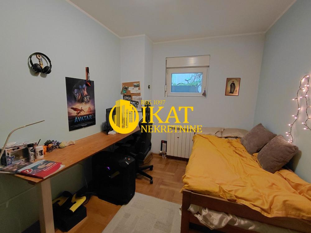 Stan na prodaju u Beogradu, Zvezdara, trosoban, 61m2, cena 220000 evra