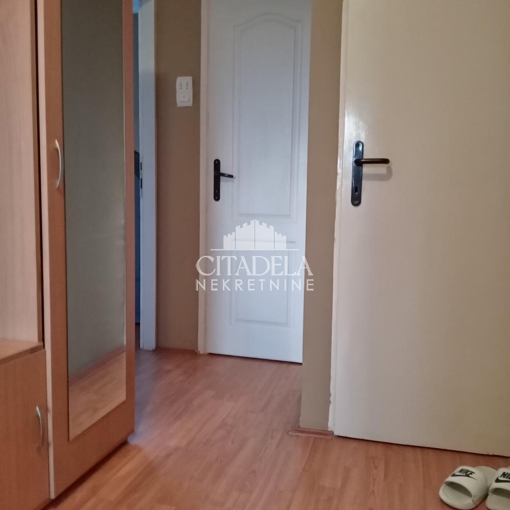 Stan na prodaju u Beogradu, Čukarica, jednoiposoban, 42m2, cena 110000 evra