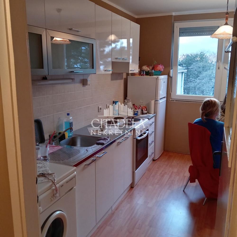 Stan na prodaju u Beogradu, Čukarica, jednoiposoban, 42m2, cena 110000 evra