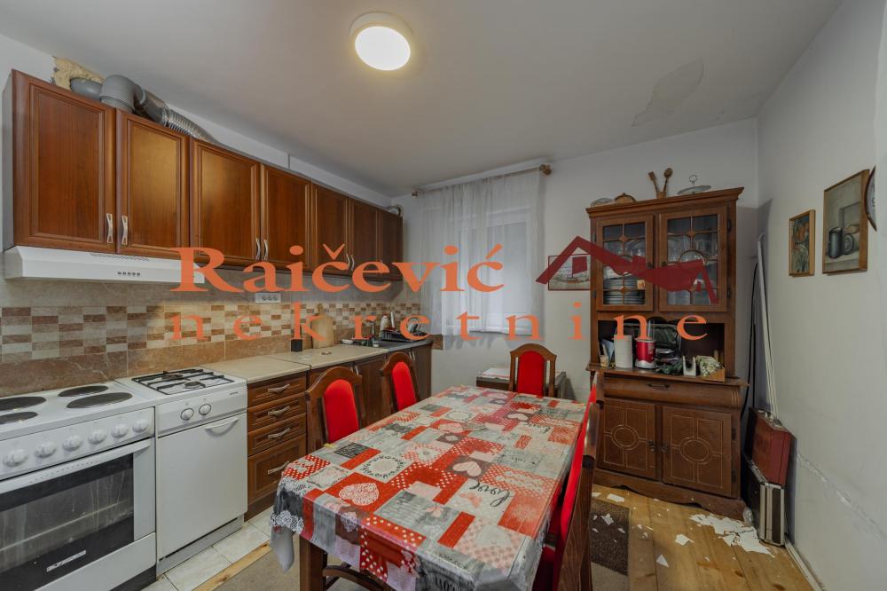 Stan na prodaju u Beogradu, Lion, trosoban, 114m2, cena 390000 evra