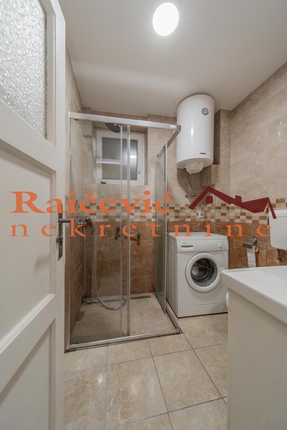 Stan na prodaju u Beogradu, Lion, trosoban, 114m2, cena 390000 evra