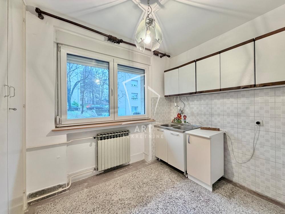 Stan na prodaju u Beogradu, Zvezdara, dvoiposoban, 53m2, cena 170000 evra