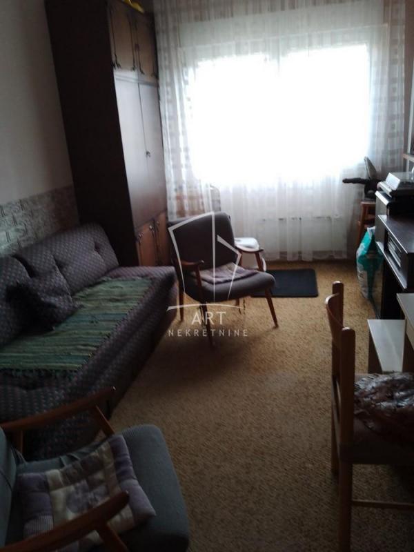 Stan na prodaju u Beogradu, Žarkovo, dvoiposoban, 68m2, cena 135000 evra