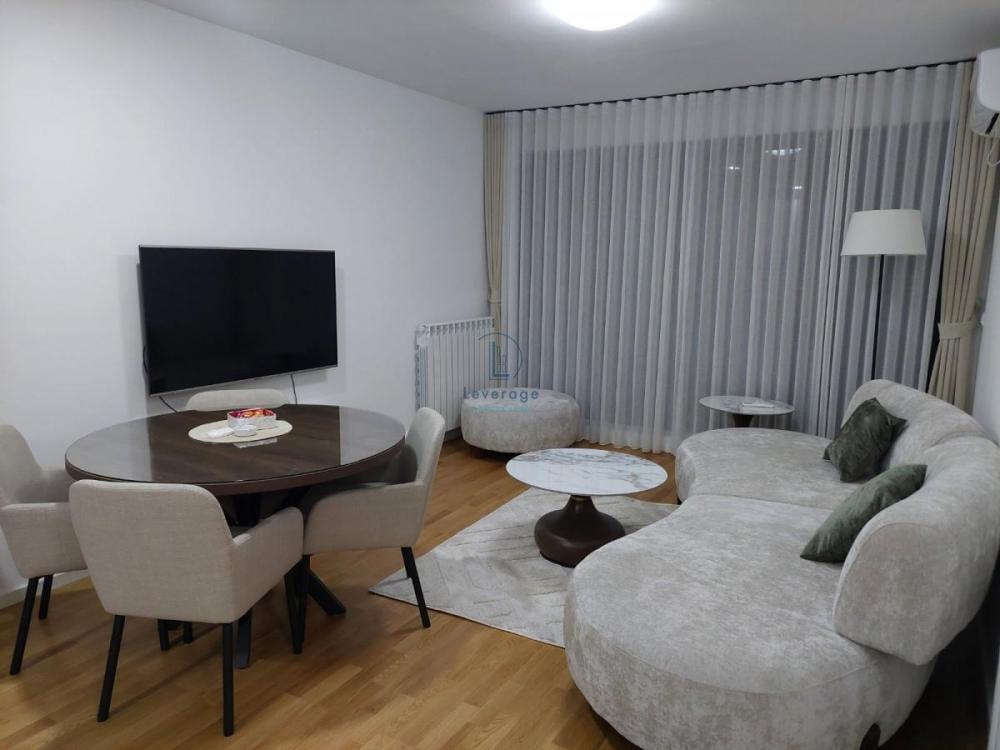 Stan na prodaju u Beogradu, Višnjička banja, trosoban, 67m2, cena 219000 evra