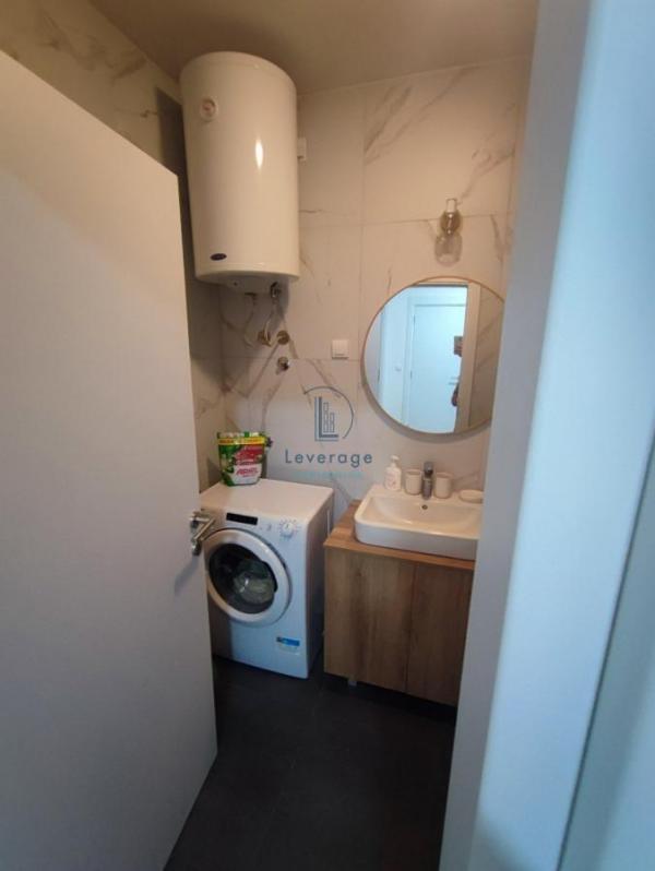 Stan na prodaju u Beogradu, Višnjička banja, trosoban, 67m2, cena 219000 evra