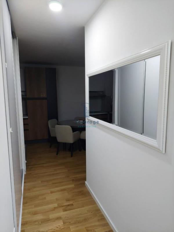 Stan na prodaju u Beogradu, Višnjička banja, trosoban, 67m2, cena 219000 evra