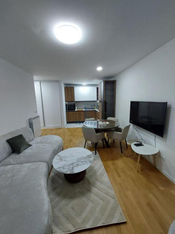 Stan na prodaju u Beogradu, Višnjička banja, trosoban, 67m2, cena 219000 evra