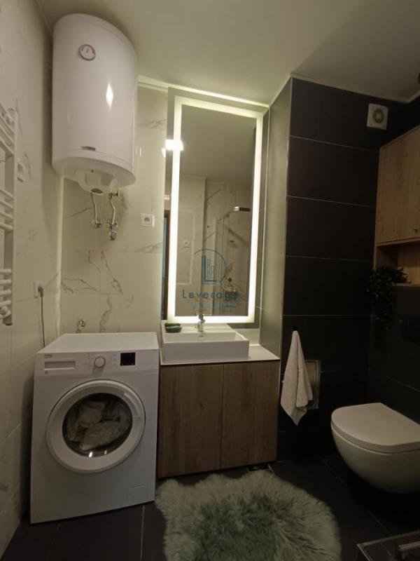 Stan na prodaju u Beogradu, Višnjička banja, dvosoban, 44m2, cena 140000 evra