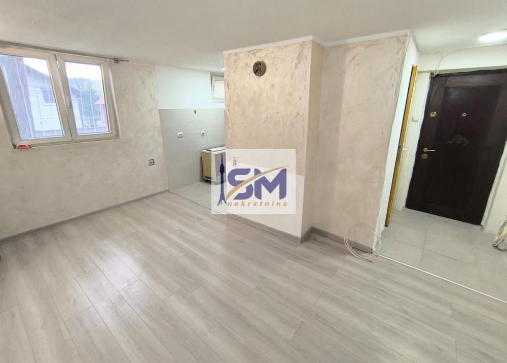 Stan na prodaju u Beogradu, Rakovica, jednoiposoban, 30m2, cena 65000 evra