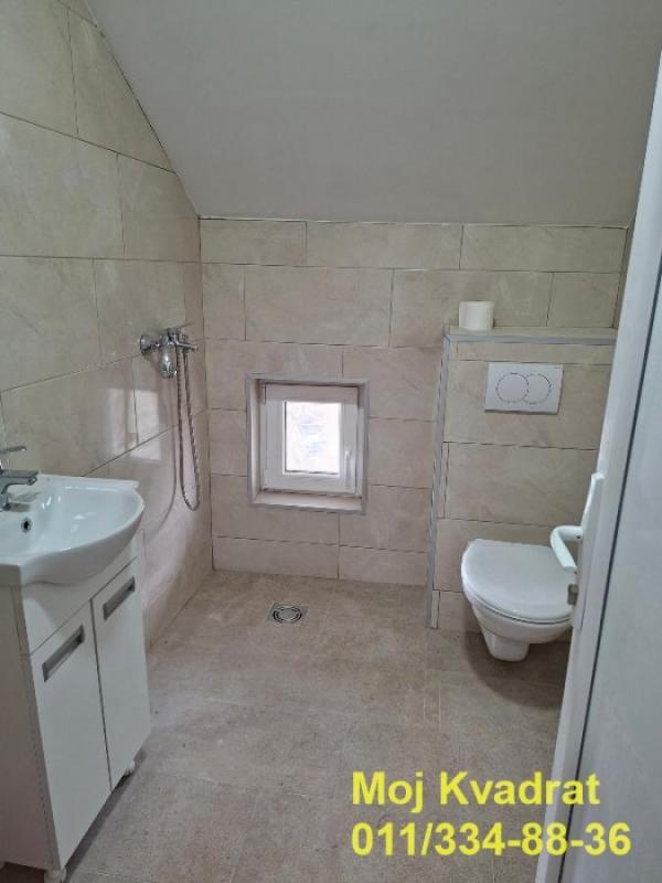 Stan na prodaju u Beogradu, Dobanovci, trosoban, 66m2, cena 99000 evra