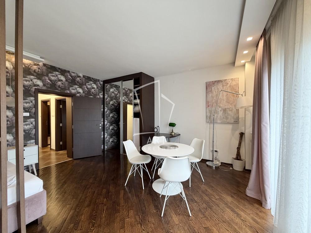 Stan na prodaju u Beogradu, Stari grad, 109m2, cena 598000 evra