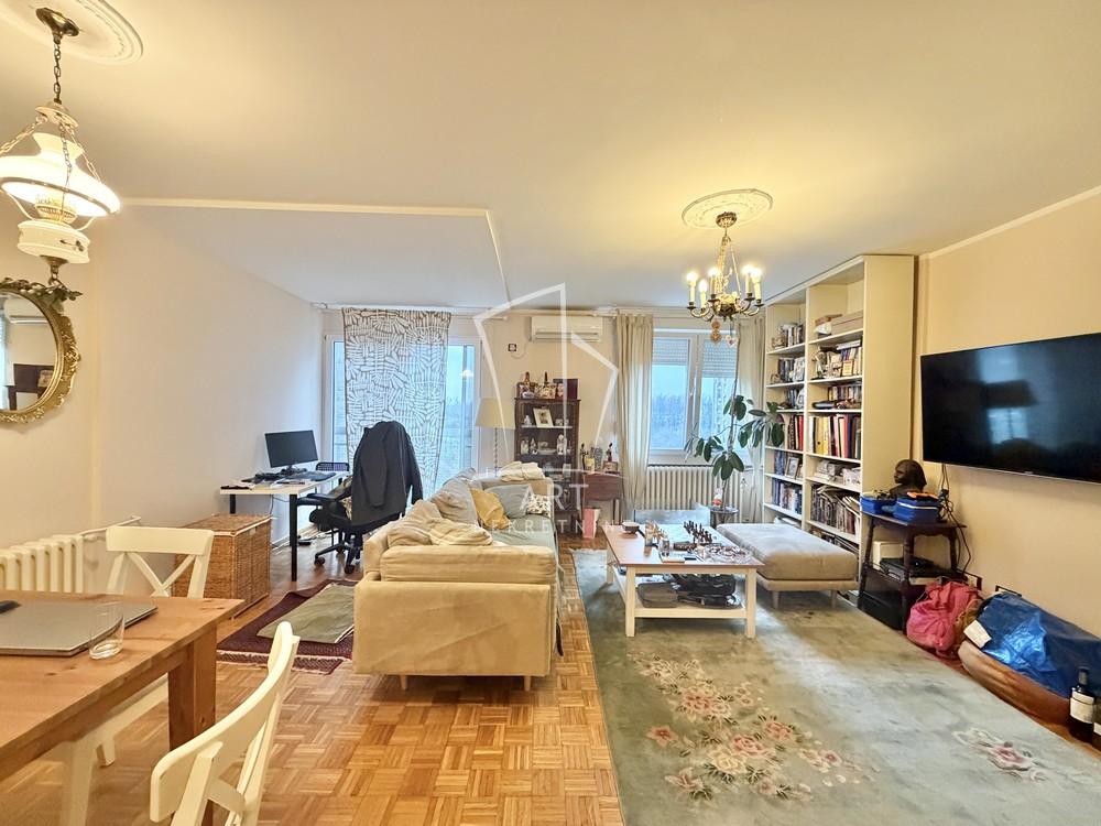 Stan na prodaju u Beogradu, Banjica, dvoiposoban, 75m2, cena 230000 evra