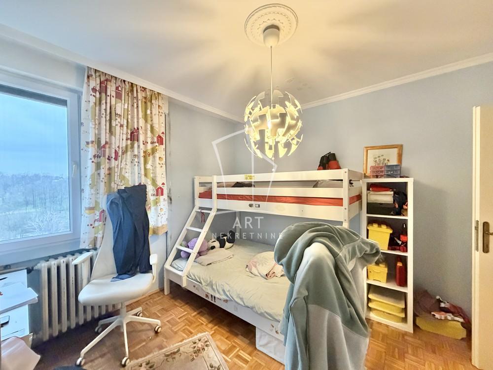 Stan na prodaju u Beogradu, Banjica, dvoiposoban, 75m2, cena 230000 evra