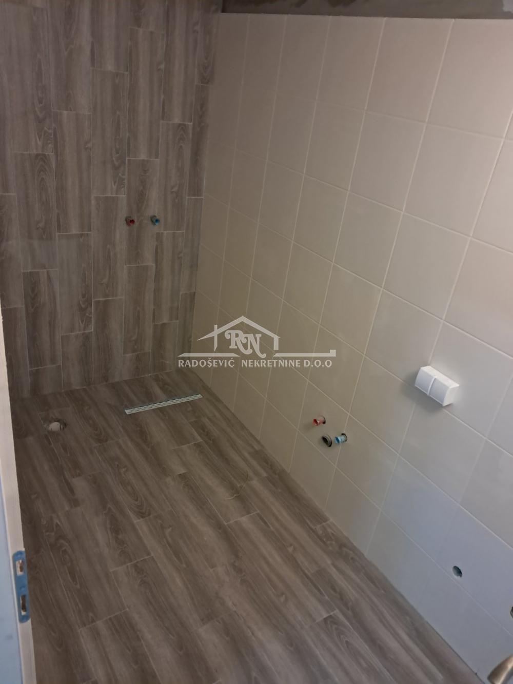 Stan na prodaju u Beogradu, Rakovica, jednoiposoban, 55m2, cena 99000 evra