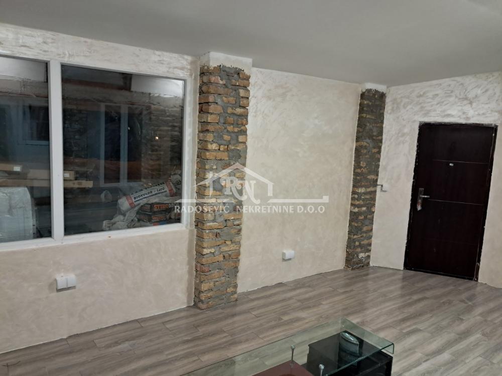 Stan na prodaju u Beogradu, Rakovica, jednoiposoban, 55m2, cena 99000 evra