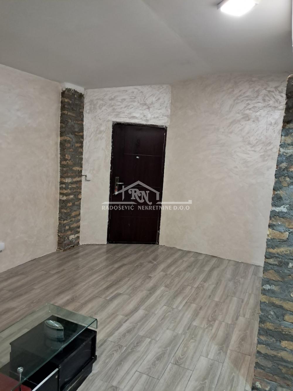 Stan na prodaju u Beogradu, Rakovica, jednoiposoban, 55m2, cena 99000 evra