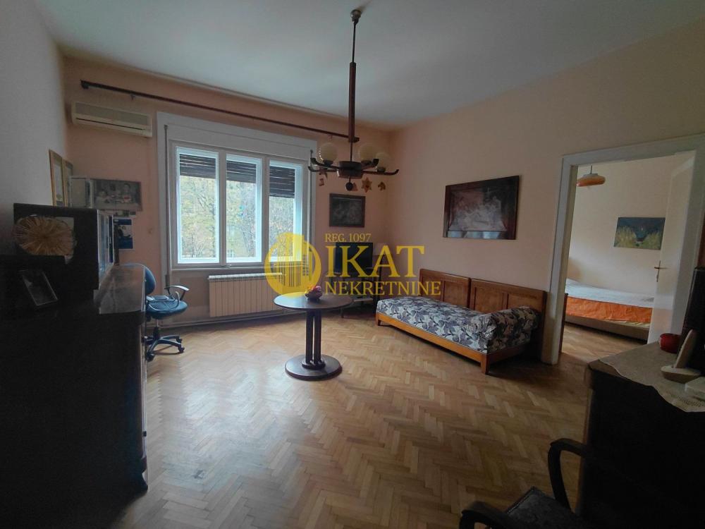 Stan na prodaju u Beogradu, Zemun, cetvorosoban, 110m2, cena 400000 evra