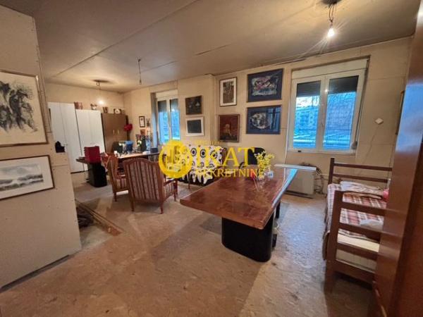 Stan na prodaju u Beogradu, Kalenić pijaca, trosoban, 86m2, cena 328500 evra