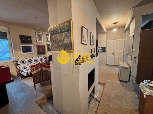 Stan na prodaju u Beogradu, Kalenić pijaca, trosoban, 86m2, cena 328500 evra