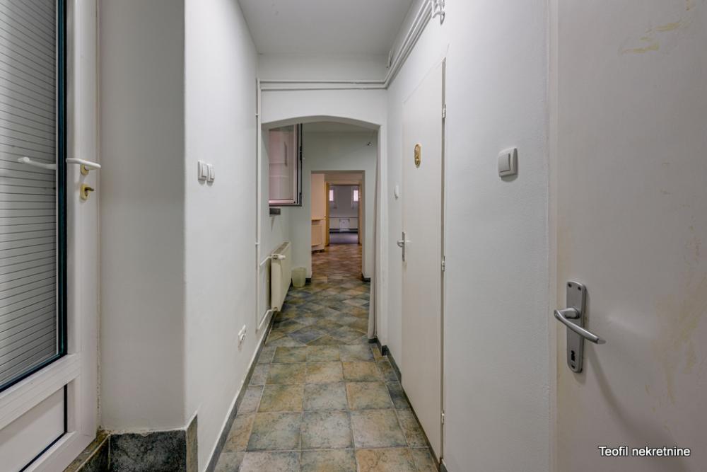 Stan na prodaju u Beogradu, Gornji Dorćol, cetvorosoban, 88m2, cena 275000 evra