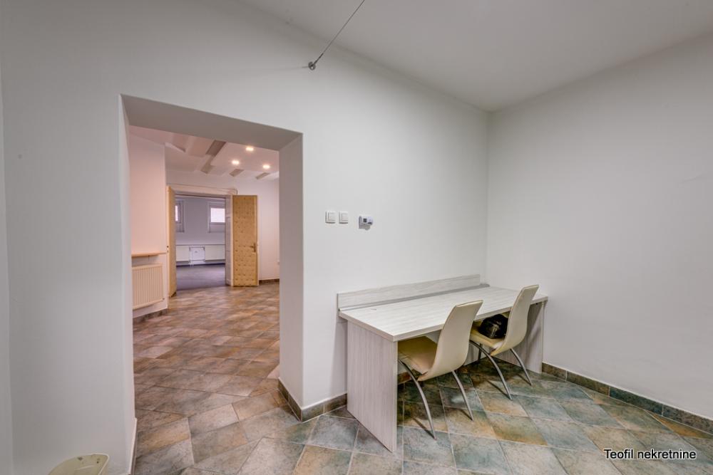 Stan na prodaju u Beogradu, Gornji Dorćol, cetvorosoban, 88m2, cena 275000 evra