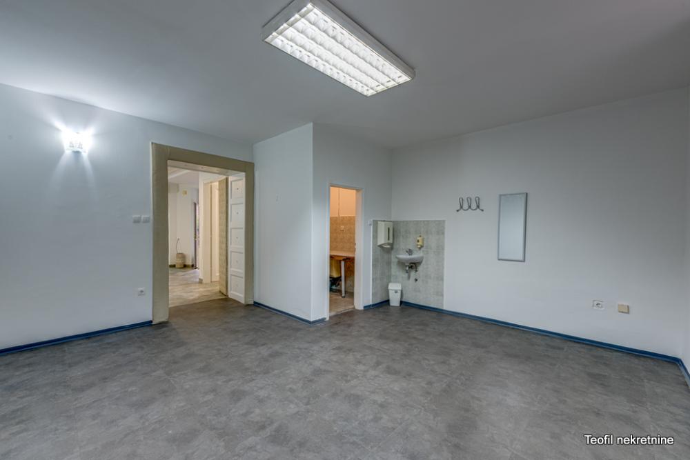 Stan na prodaju u Beogradu, Gornji Dorćol, cetvorosoban, 88m2, cena 275000 evra