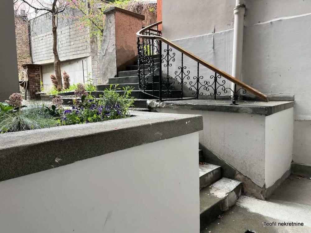 Stan na prodaju u Beogradu, Gornji Dorćol, cetvorosoban, 88m2, cena 275000 evra