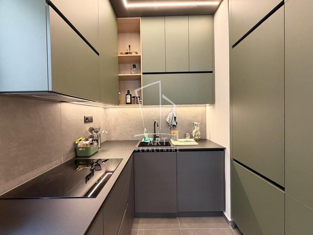 Stan na prodaju u Beogradu, Pašino brdo, trosoban, 54m2, cena 330000 evra