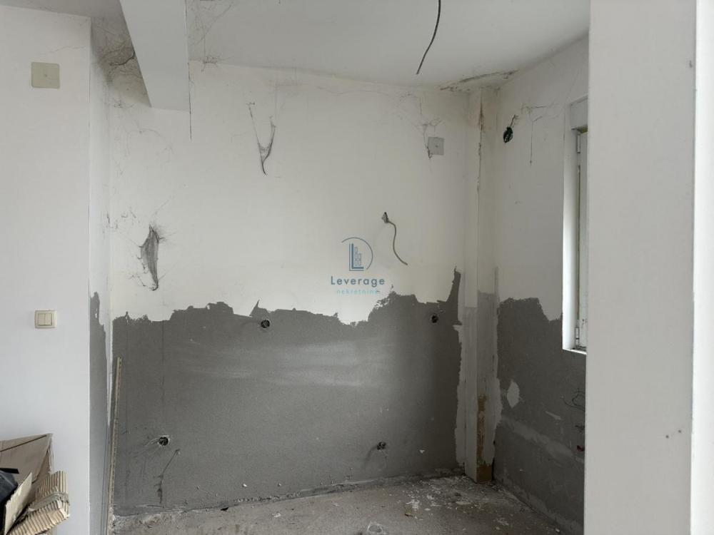 Stan na prodaju u Beogradu, Voždovac, cetvorosoban, 108m2, cena 275000 evra