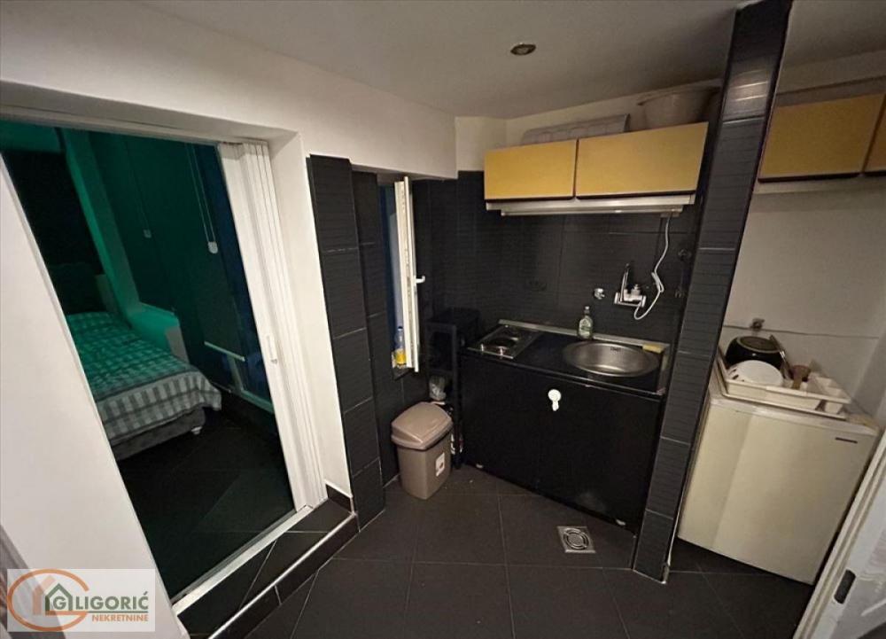 Stan na prodaju u Beogradu, Skadarlija, jednoiposoban, 35m2, cena 90000 evra